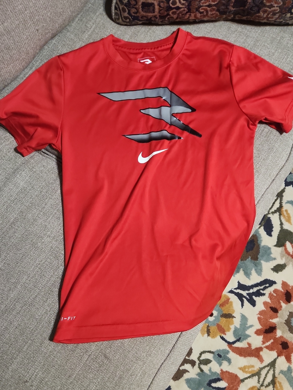 Nike Red Short Sleeve Performance Tee with Gray Graphic